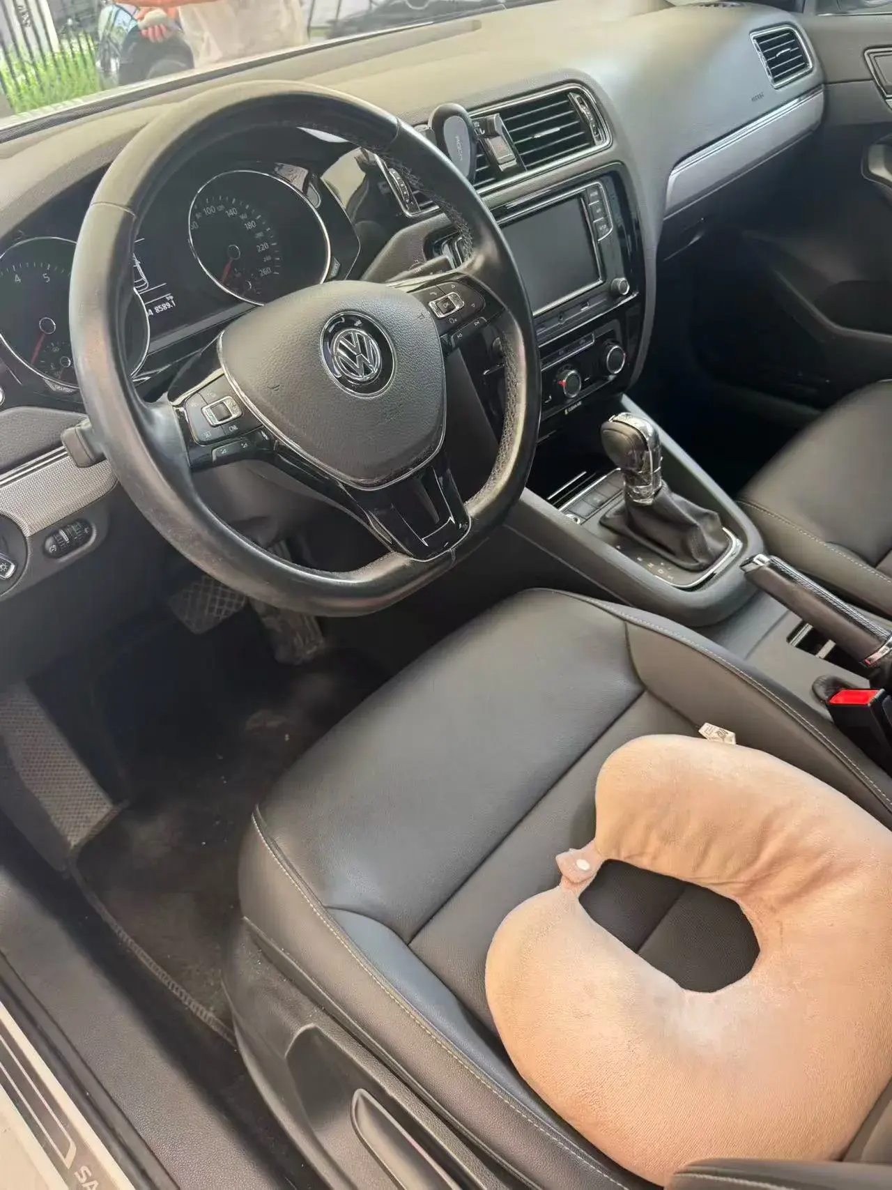 2018 VOLKSWAGEN SAGITAR thumbnail 3