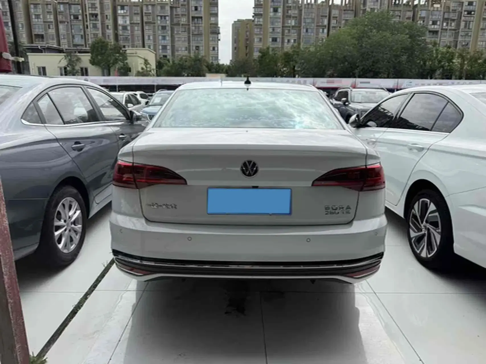 2023 VOLKSWAGEN BORA thumbnail 4