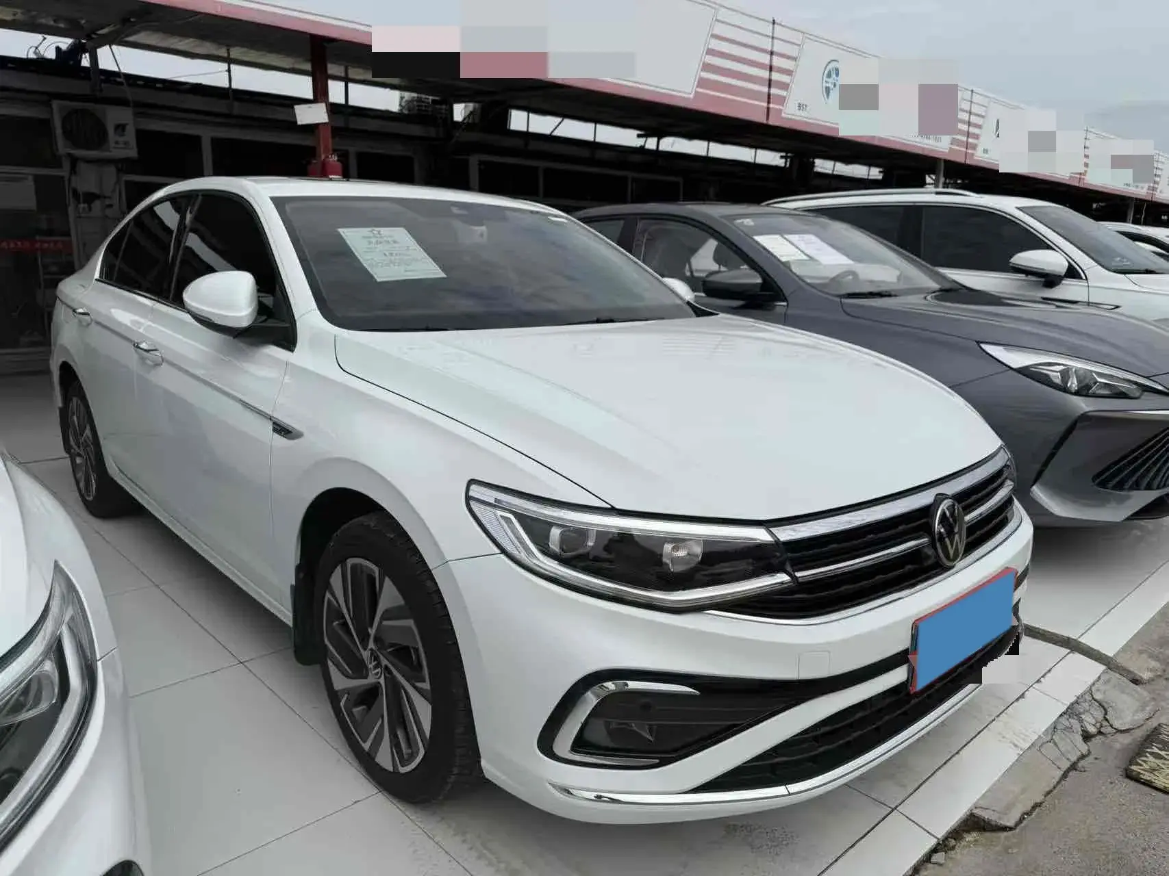 2023 VOLKSWAGEN BORA thumbnail 2