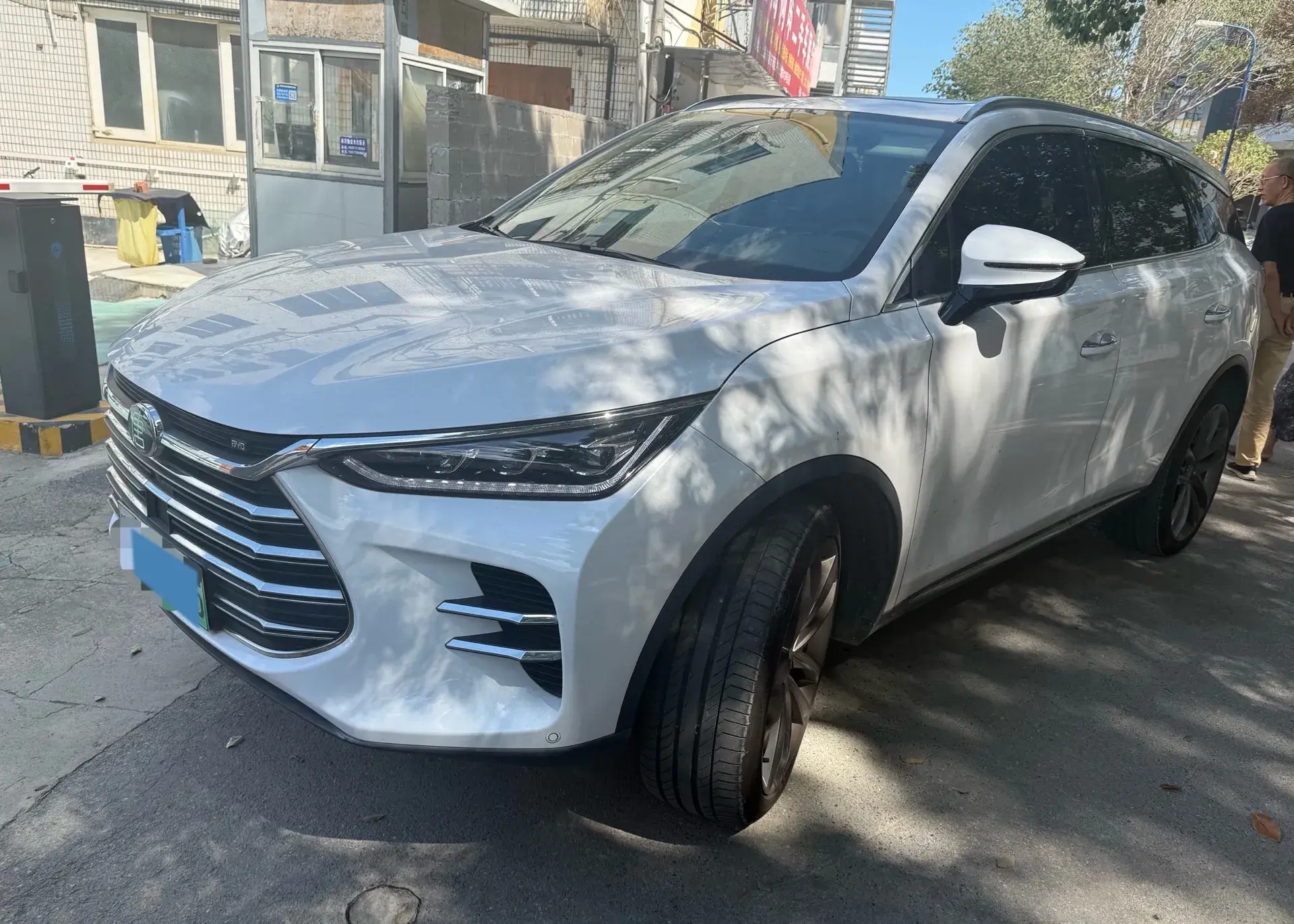 2021 BYD TANG thumbnail 2