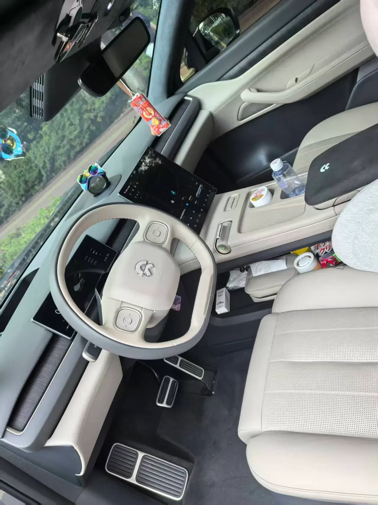 2024 NIO ES8 thumbnail 2