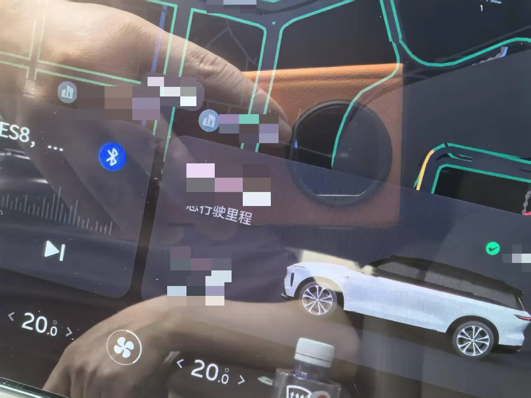 2024 NIO ES8 thumbnail 3