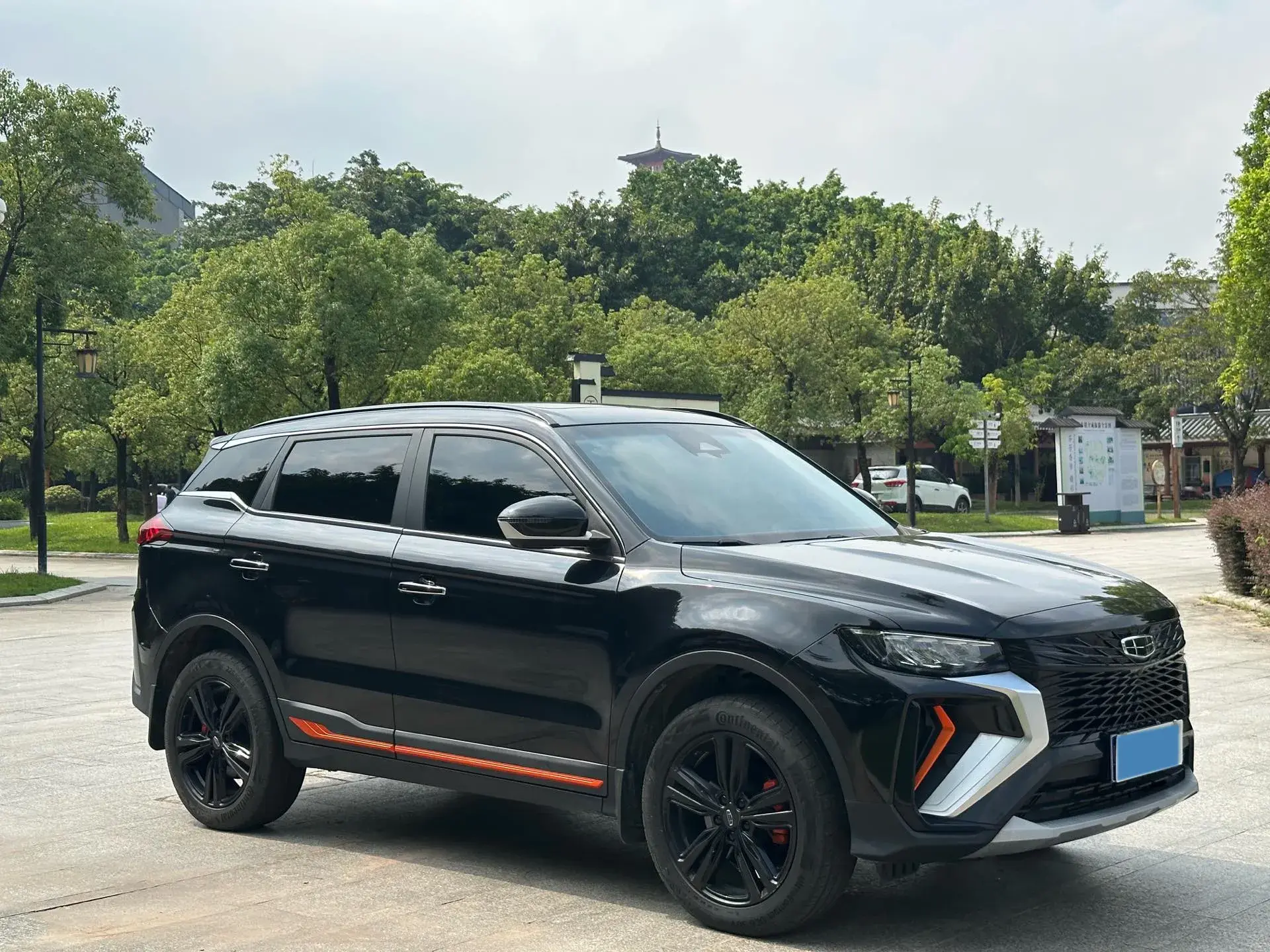 2022 GEELY AZKARRA thumbnail 3