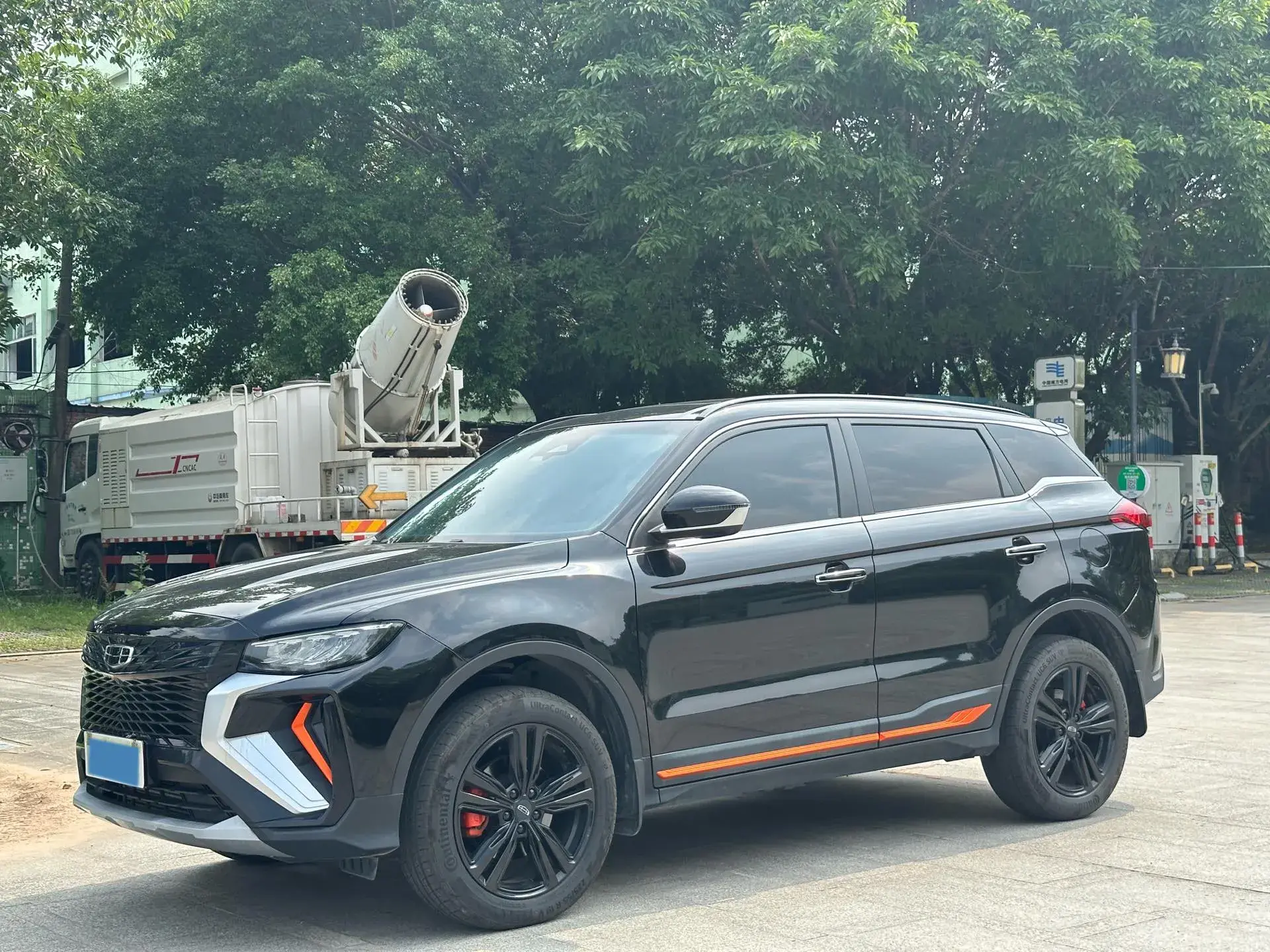 2022 GEELY AZKARRA view 1