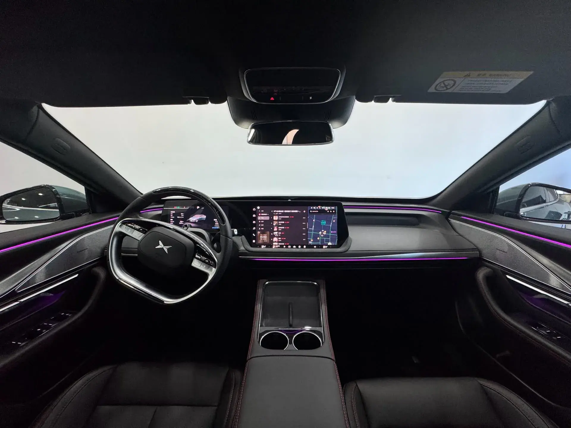 2023 XPENG P7 thumbnail 3