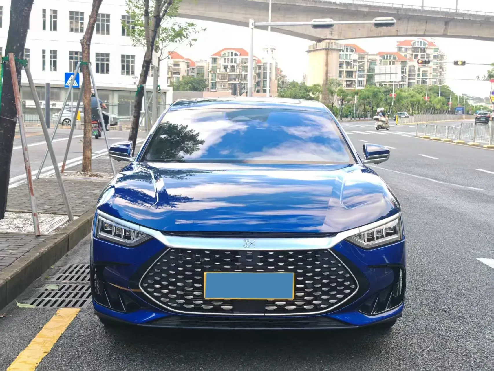 2022 BYD HAN thumbnail 2