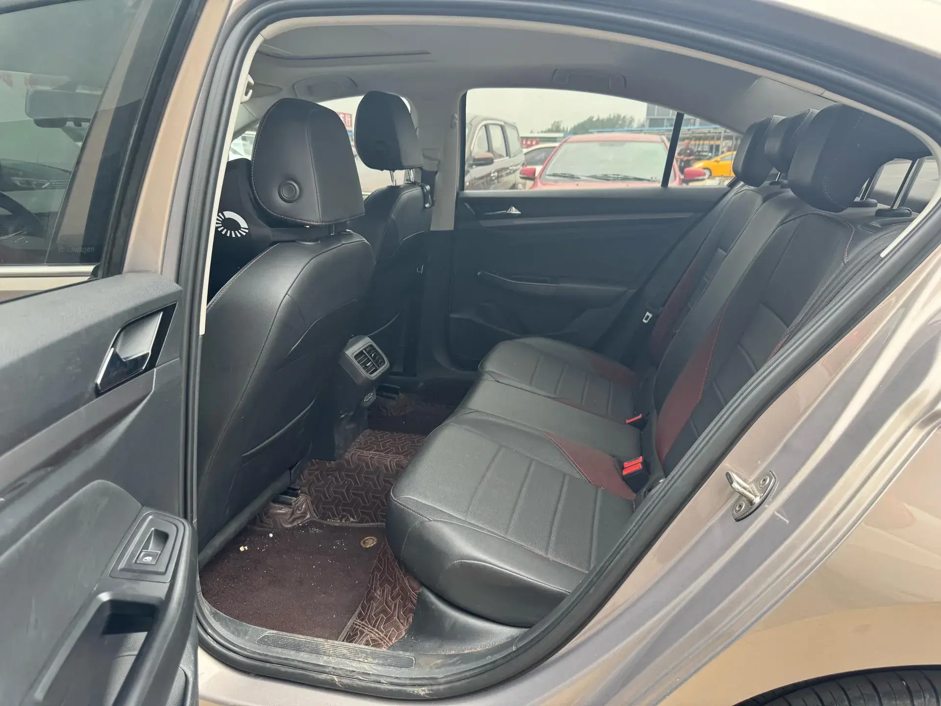 2021 VOLKSWAGEN BORA thumbnail 4