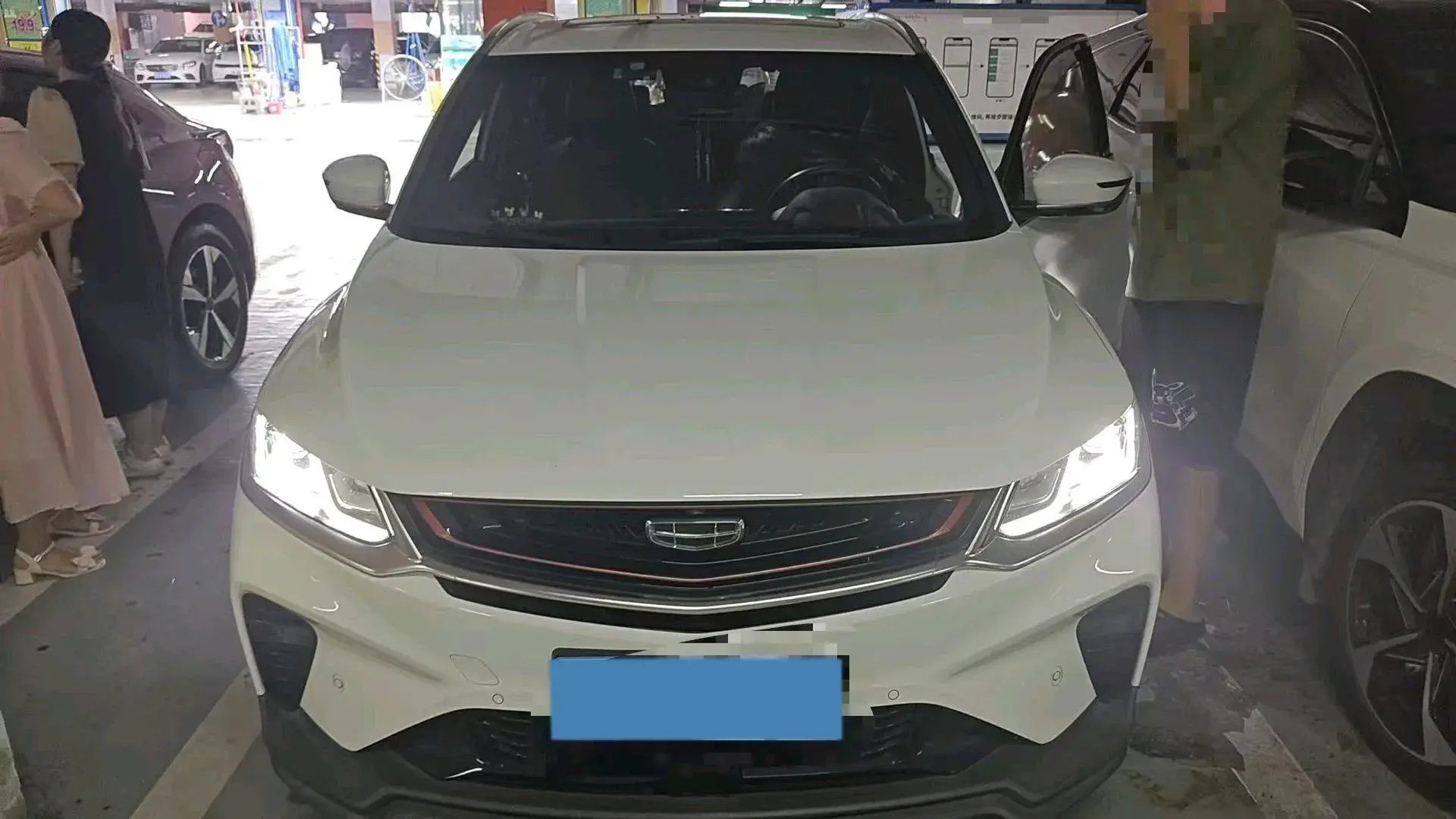 2019 GEELY COOLRAY thumbnail 2