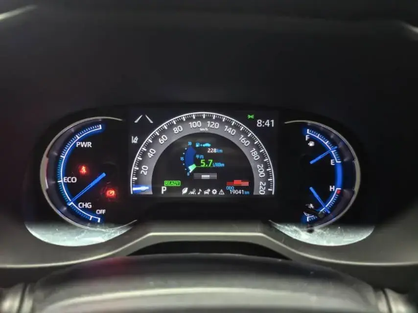 2022 TOYOTA RAV4 thumbnail 4