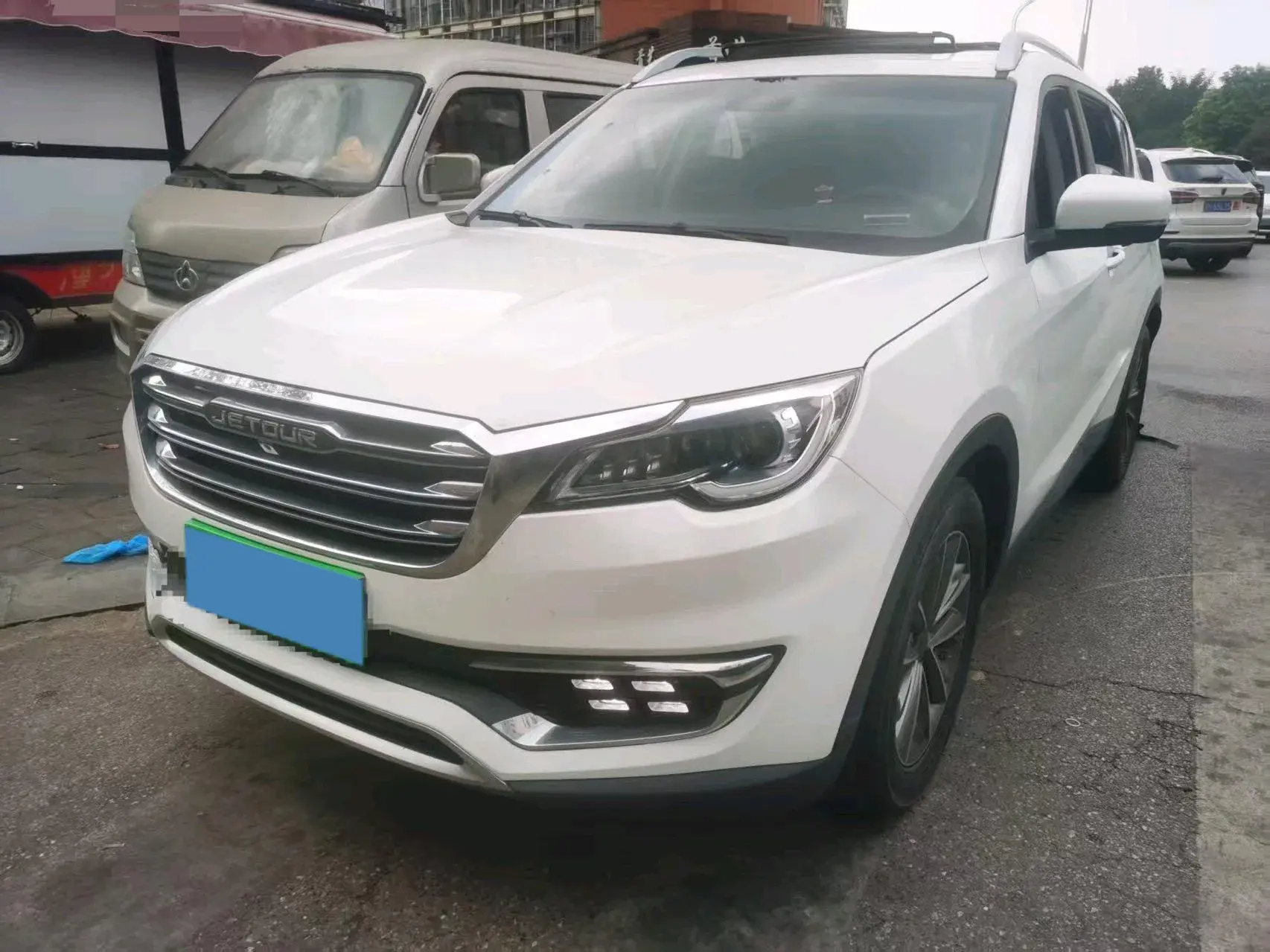 2018 JETOUR X70 view 1