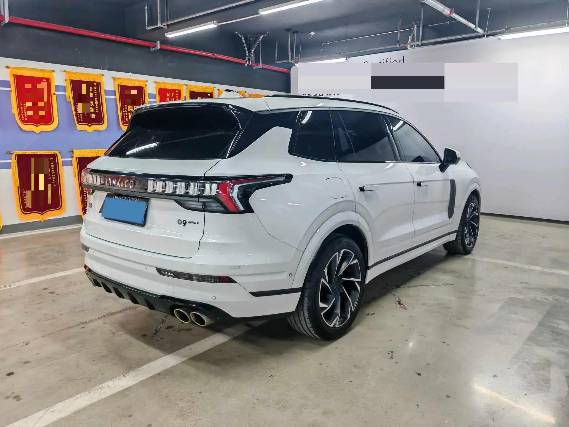 2021 LYNK&CO 09 thumbnail 3