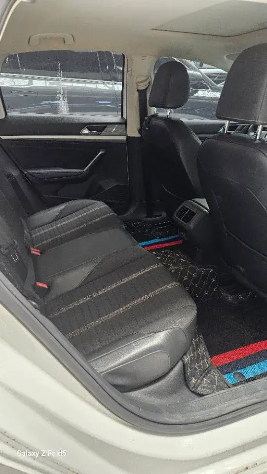 2019 VOLKSWAGEN LAVIDA thumbnail 2