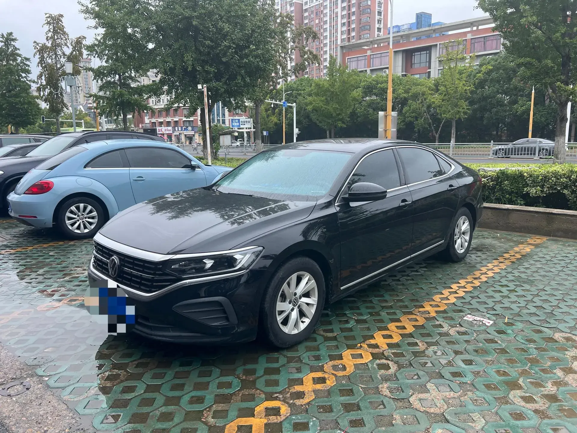 2024 VOLKSWAGEN PASSAT view 1