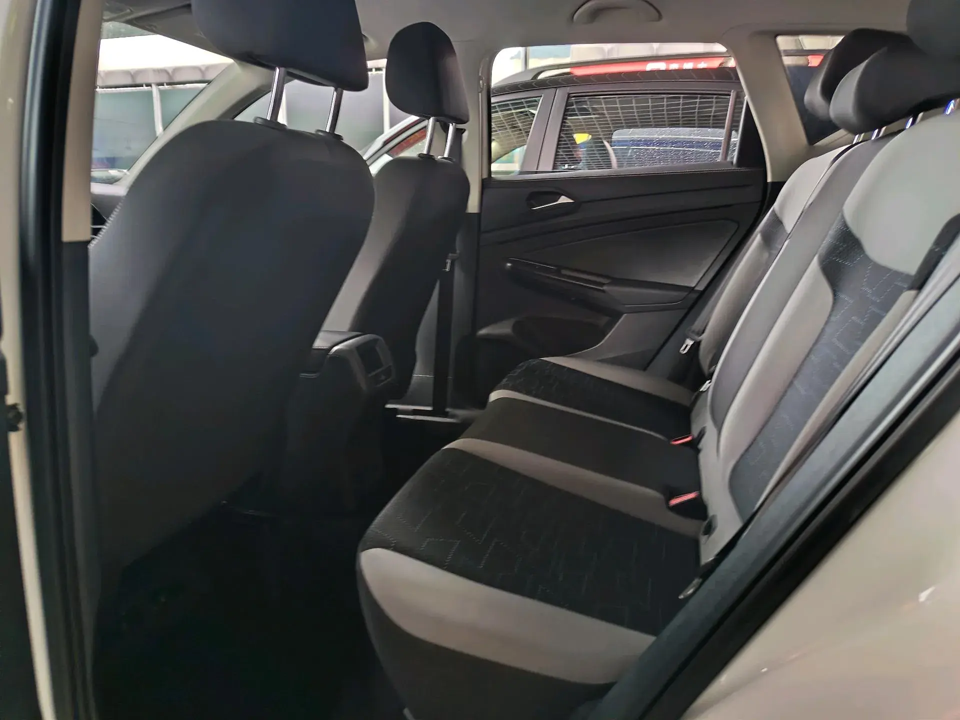 2022 JETTA VS5 thumbnail 4