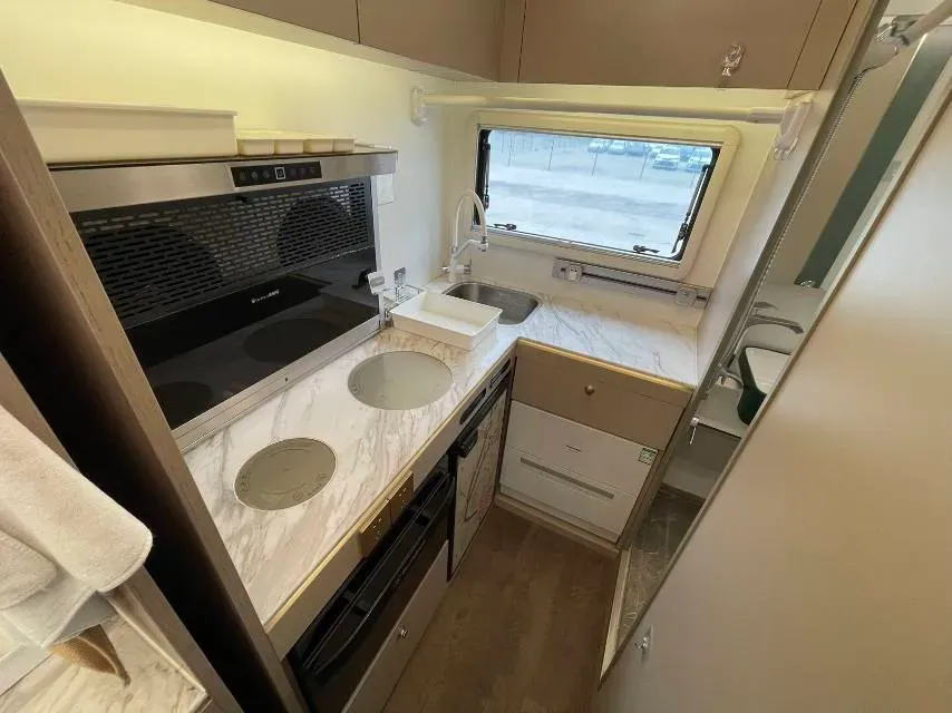 2025 Isuzu T30 8AT,autocango,china used car exporter,china ev exporter,chinese used car exporter,chinese used ev exporter