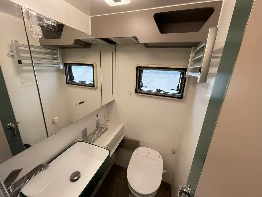 2025 Isuzu T30 8AT,autocango,china used car exporter,china ev exporter,chinese used car exporter,chinese used ev exporter