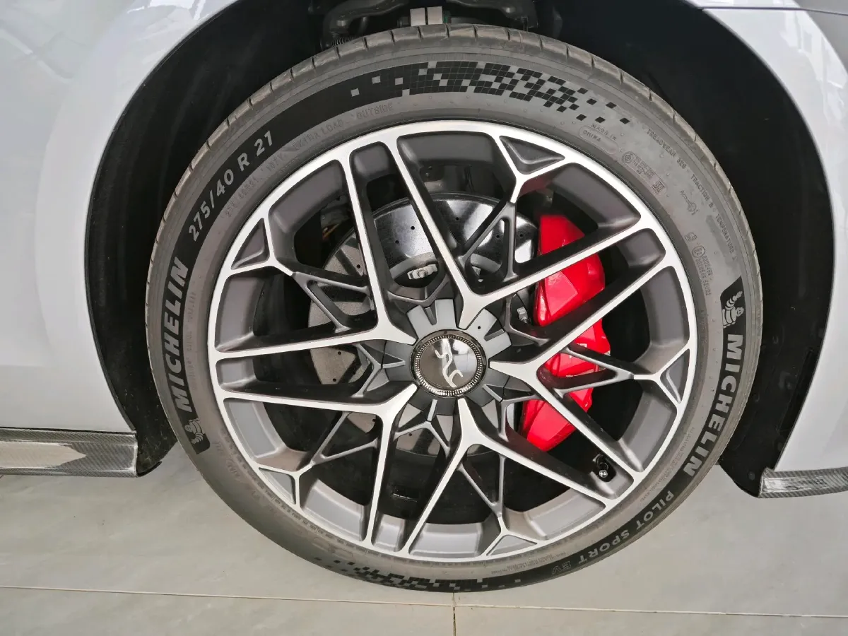 2025 YangWang U7 2.0T 245HP H4 E-CVT PHEV 52.4KWH,autocango,china used car exporter,china ev exporter,chinese used car exporter,chinese used ev exporter