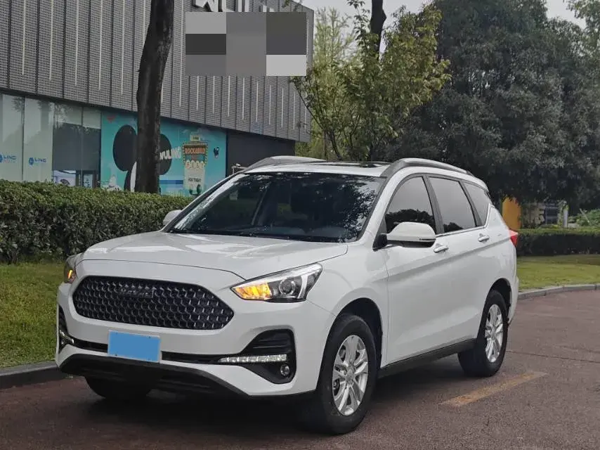 2019 HAVAL M6 view 1