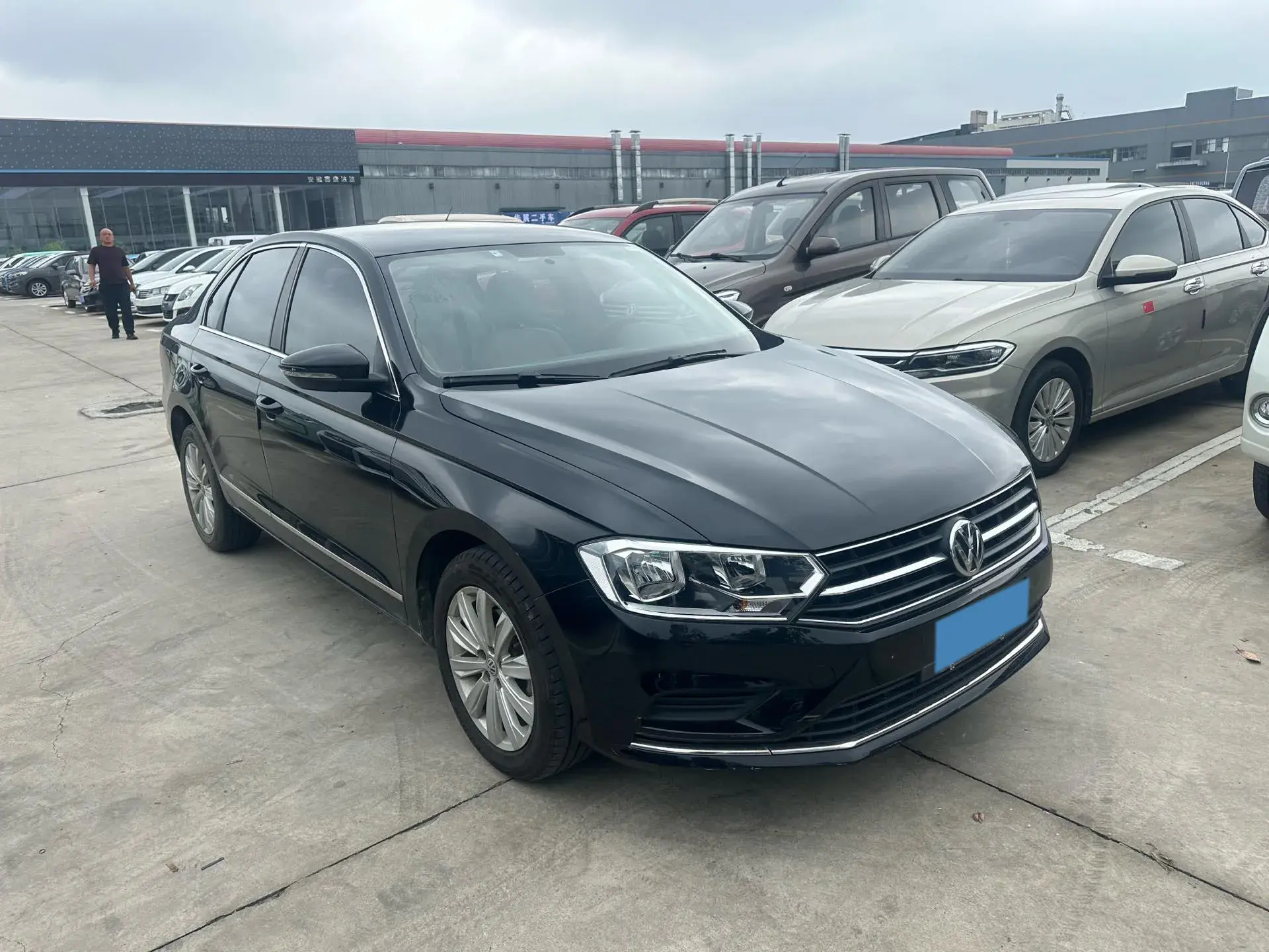 2019 VOLKSWAGEN BORA thumbnail 3