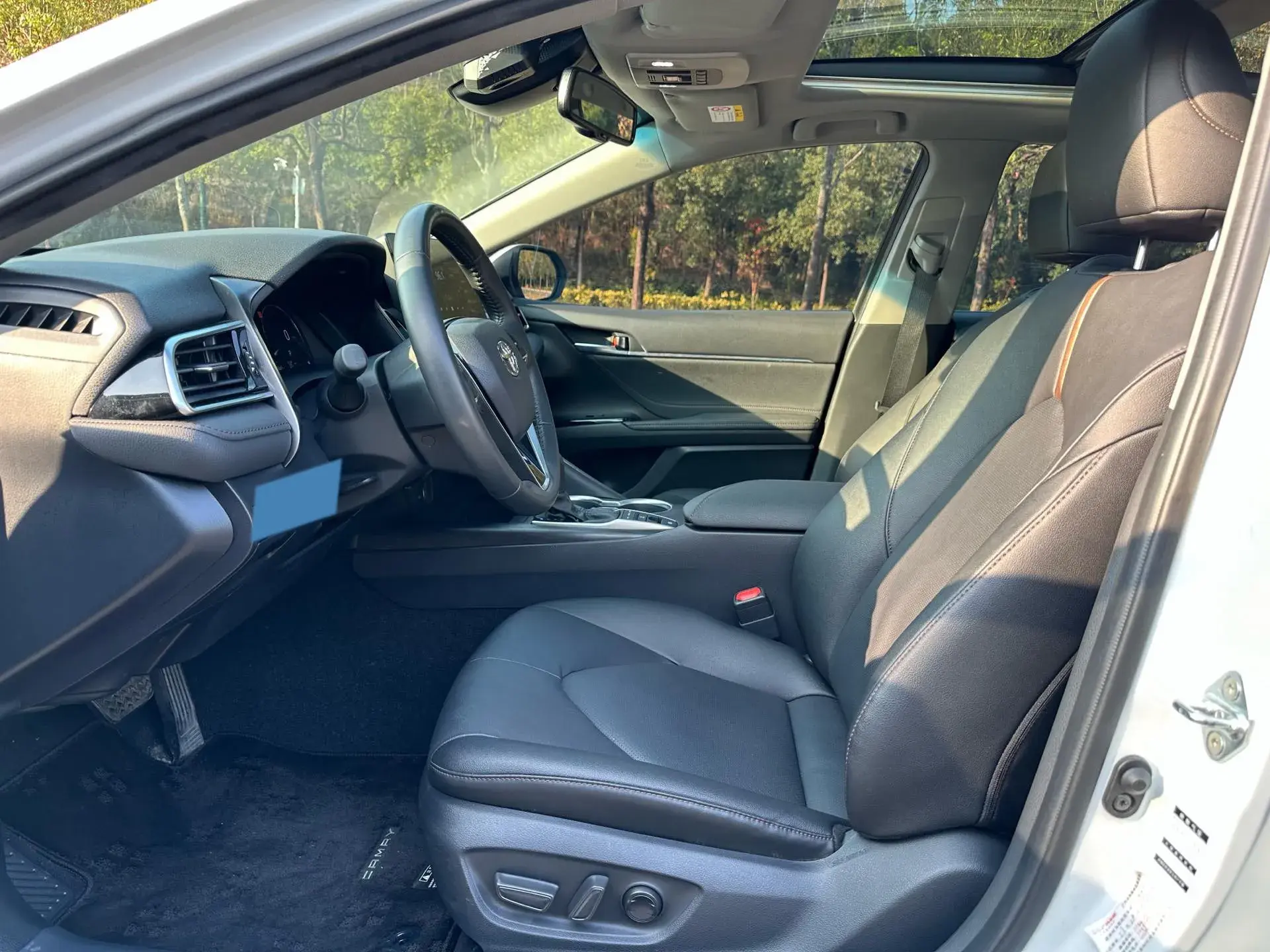 2021 TOYOTA CAMRY thumbnail 4