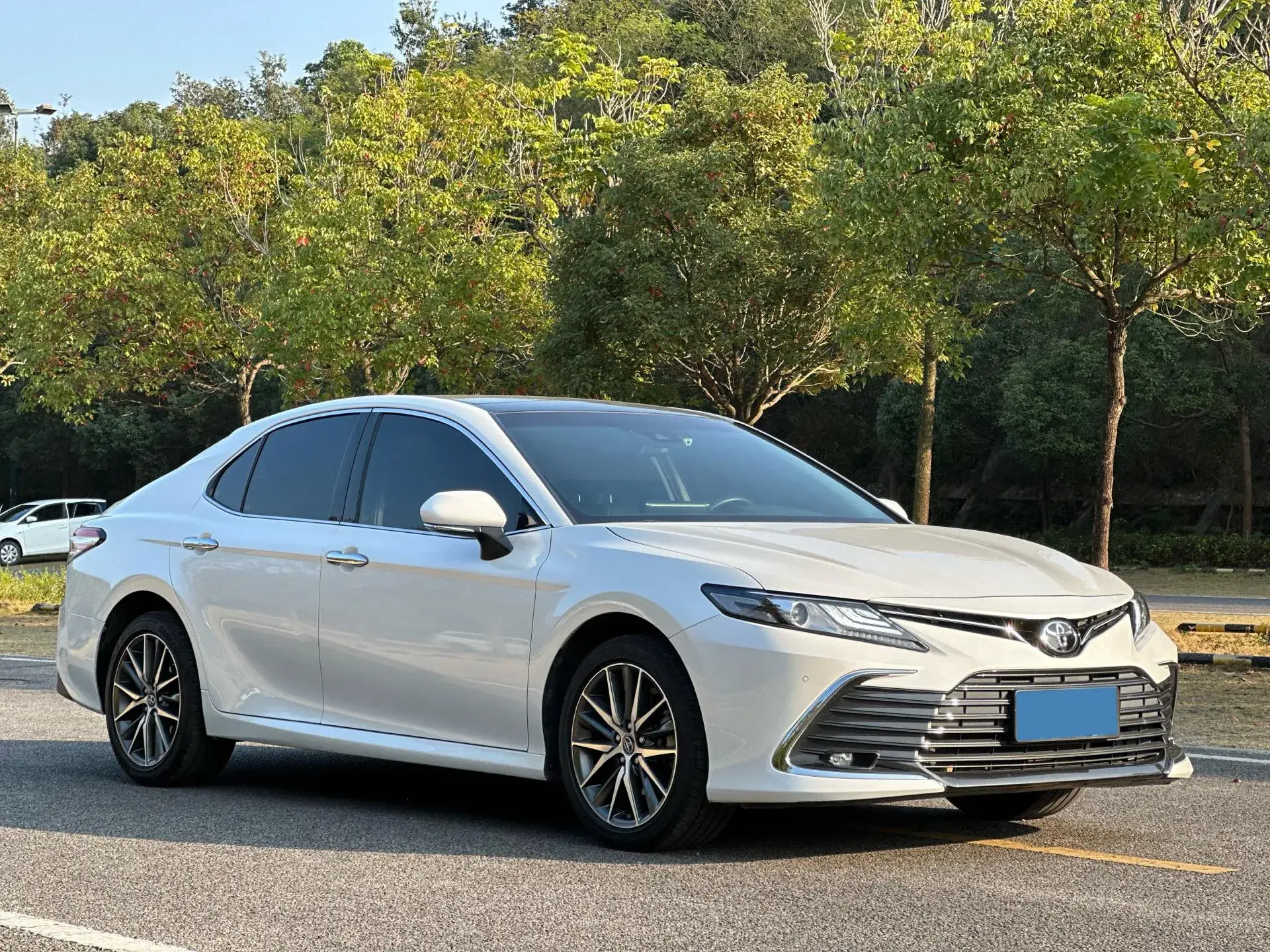 2021 TOYOTA CAMRY thumbnail 3