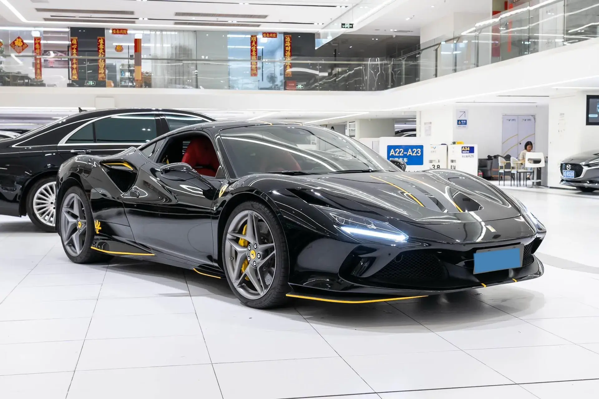 2019 FERRARI F8 thumbnail 3