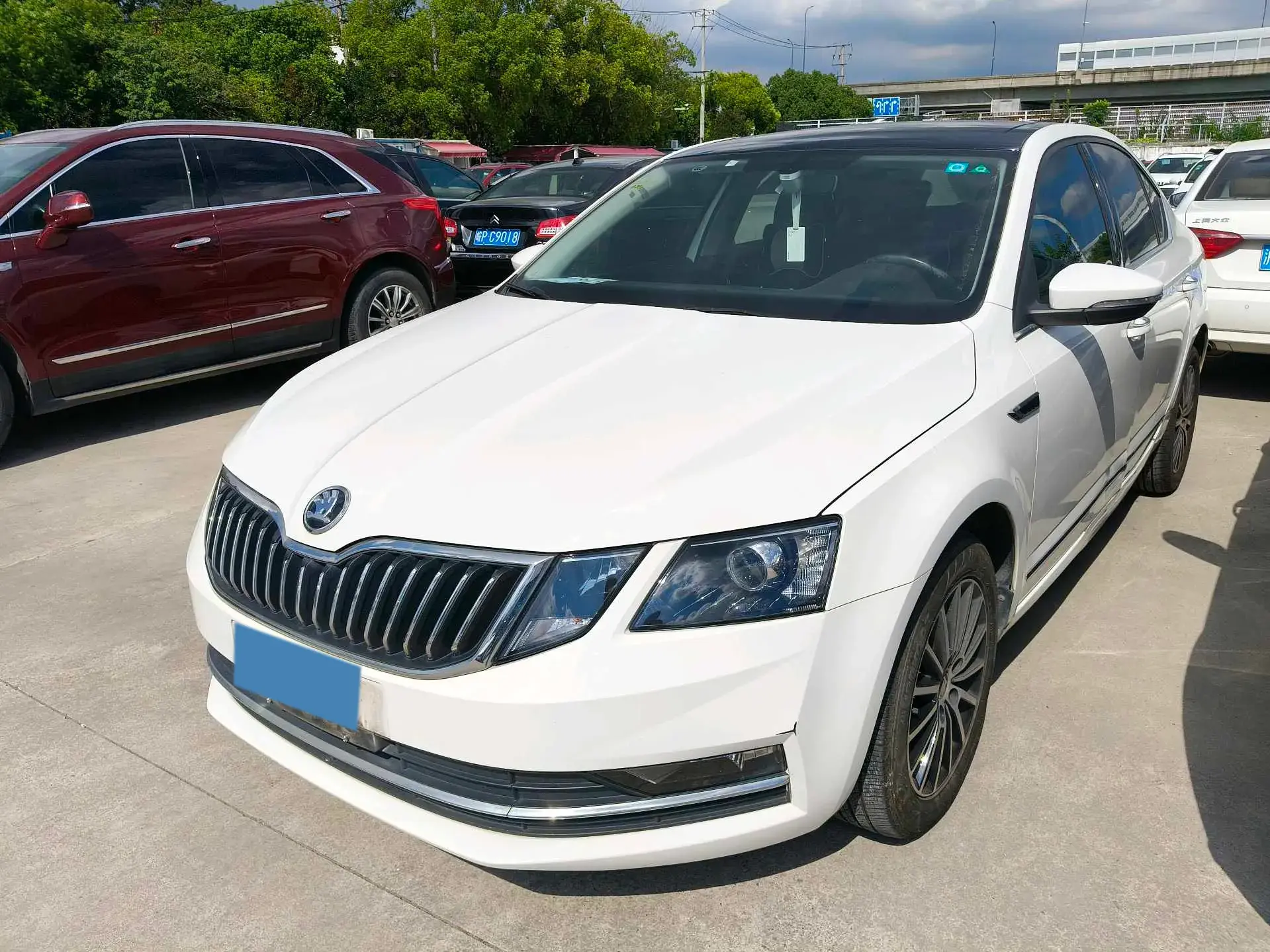 2018 SKODA OCTAVIA view 1
