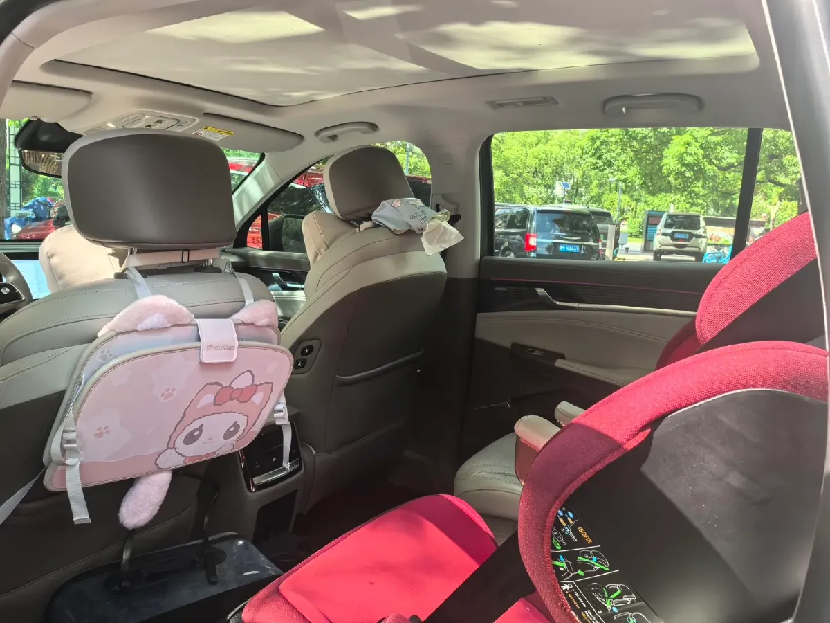 2023 Roewe RX9 2.0T 242HP L4 9AT,autocango,china used car exporter,china ev exporter,chinese used car exporter,chinese used ev exporter