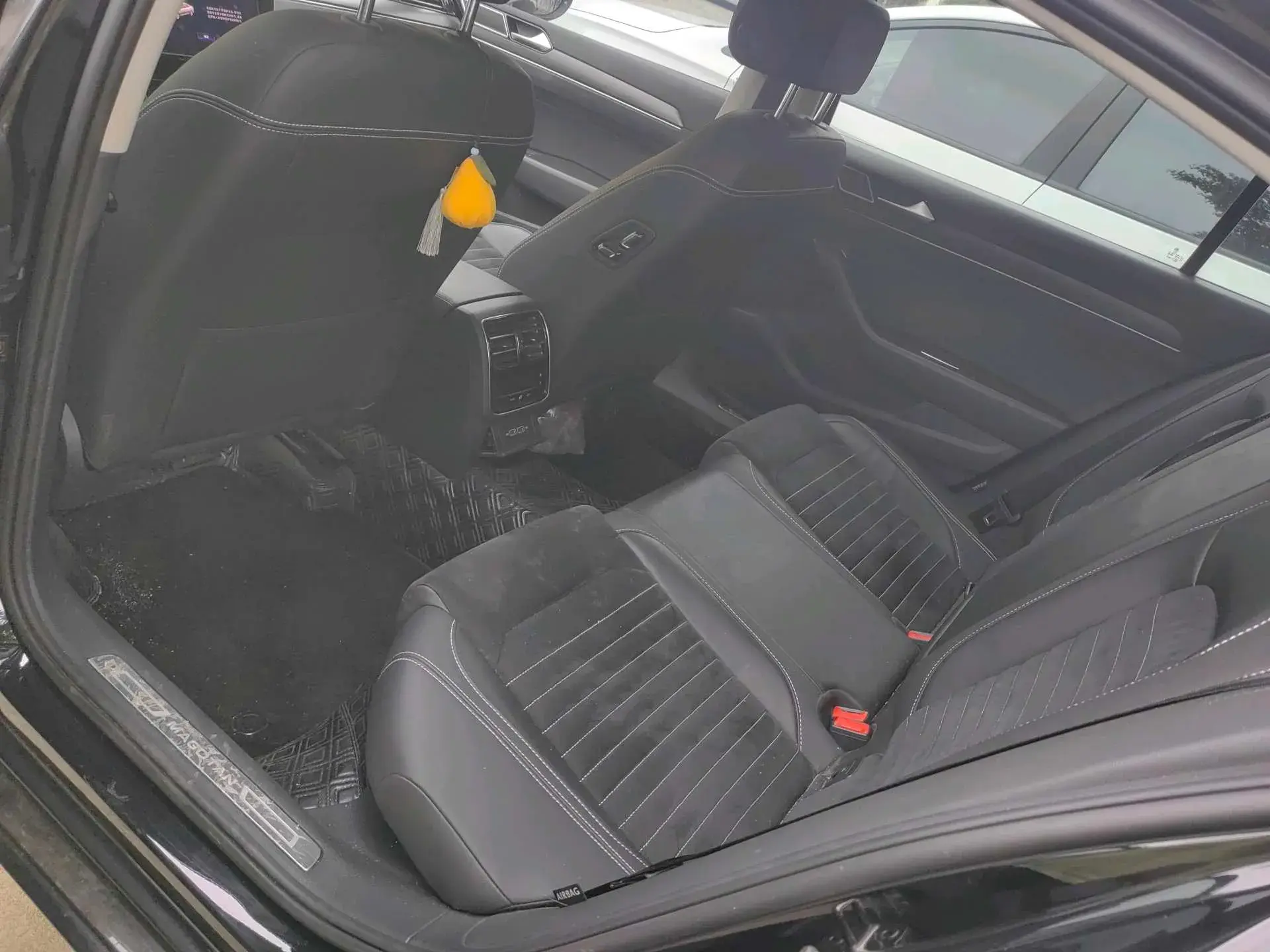 2019 VOLKSWAGEN MAGOTAN thumbnail 3