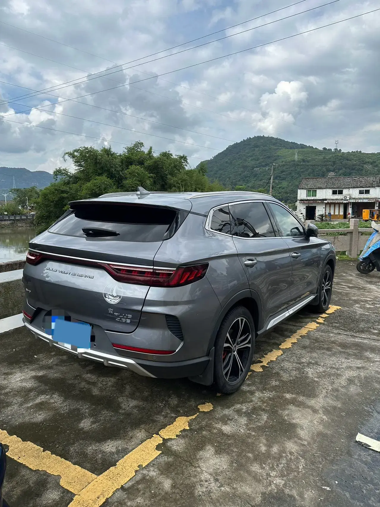 2020 BYD SONG thumbnail 3