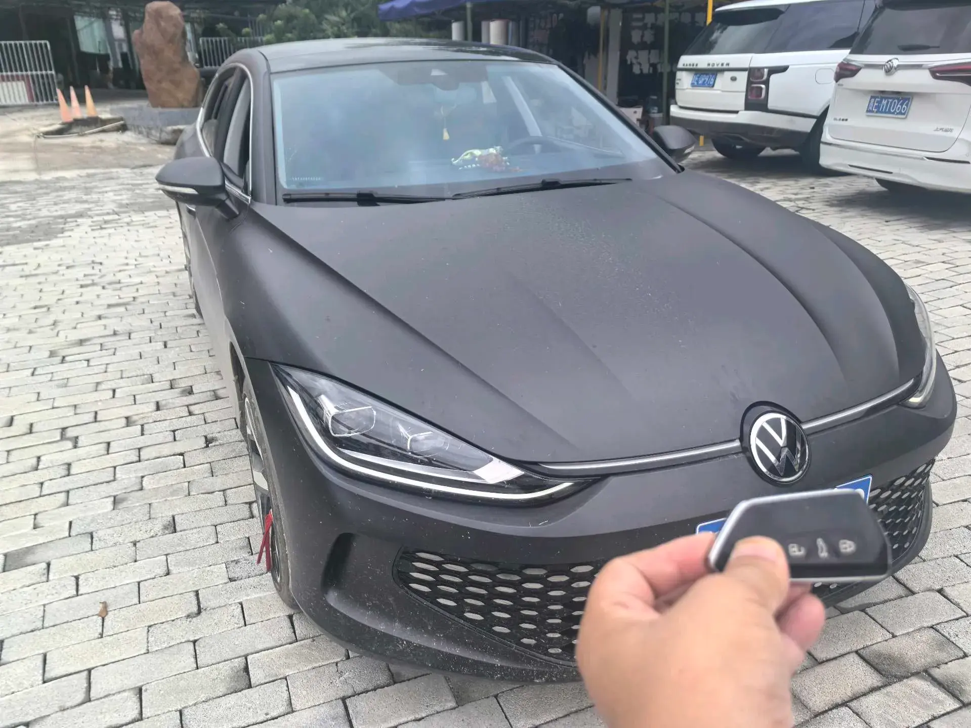 2023 VOLKSWAGEN LAMANDO thumbnail 2