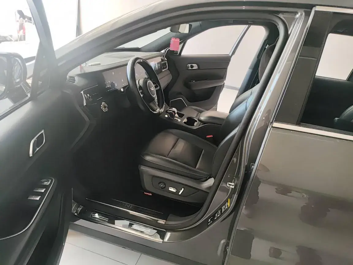 2021 LI ONE thumbnail 2