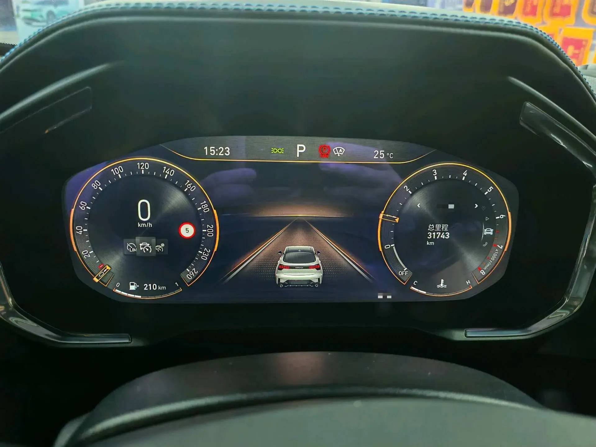 2022 LYNK&CO 05 thumbnail 4