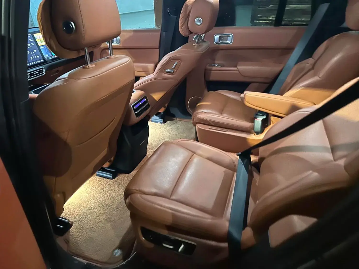 2023 LI L8 thumbnail 2