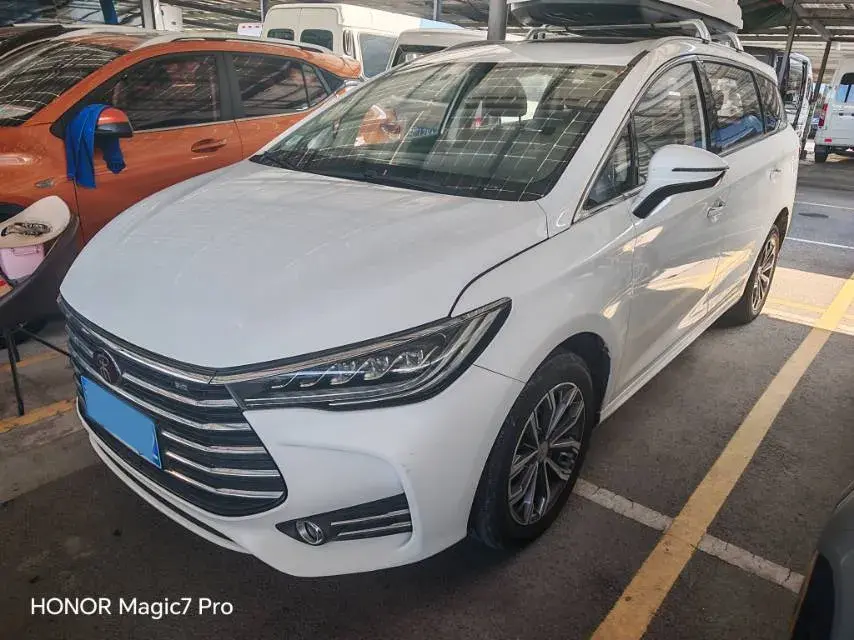 2019 BYD SONG view 1