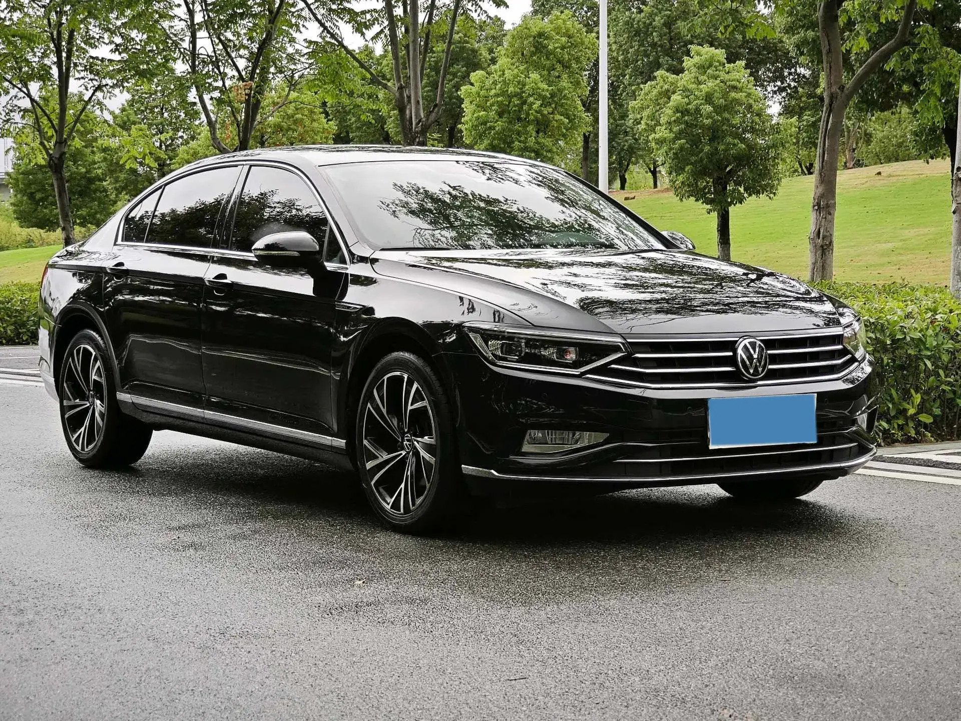 2021 VOLKSWAGEN MAGOTAN thumbnail 3