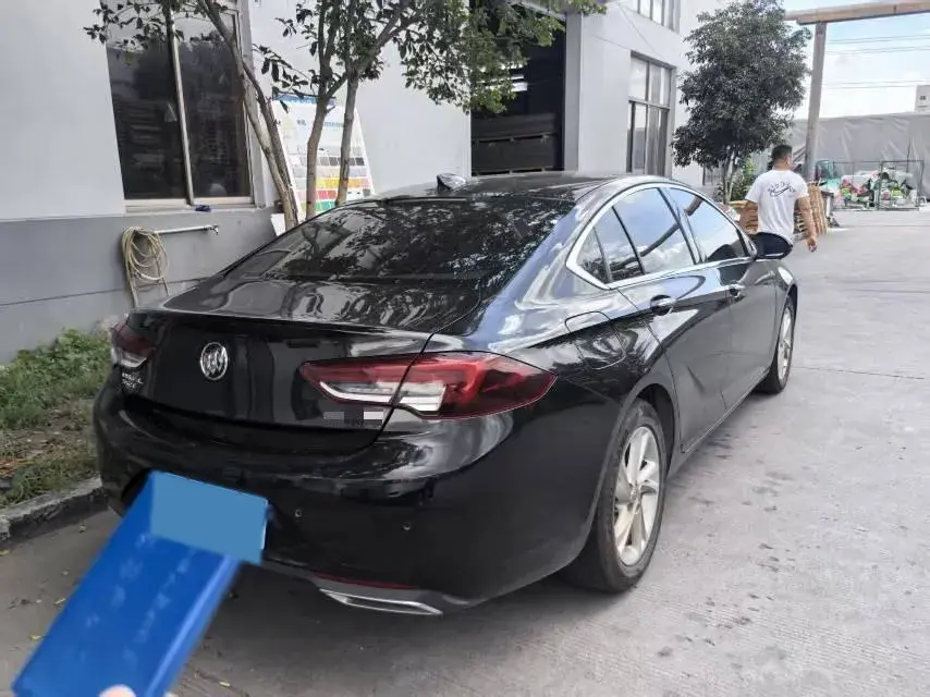 2020 BUICK REGAL thumbnail 2