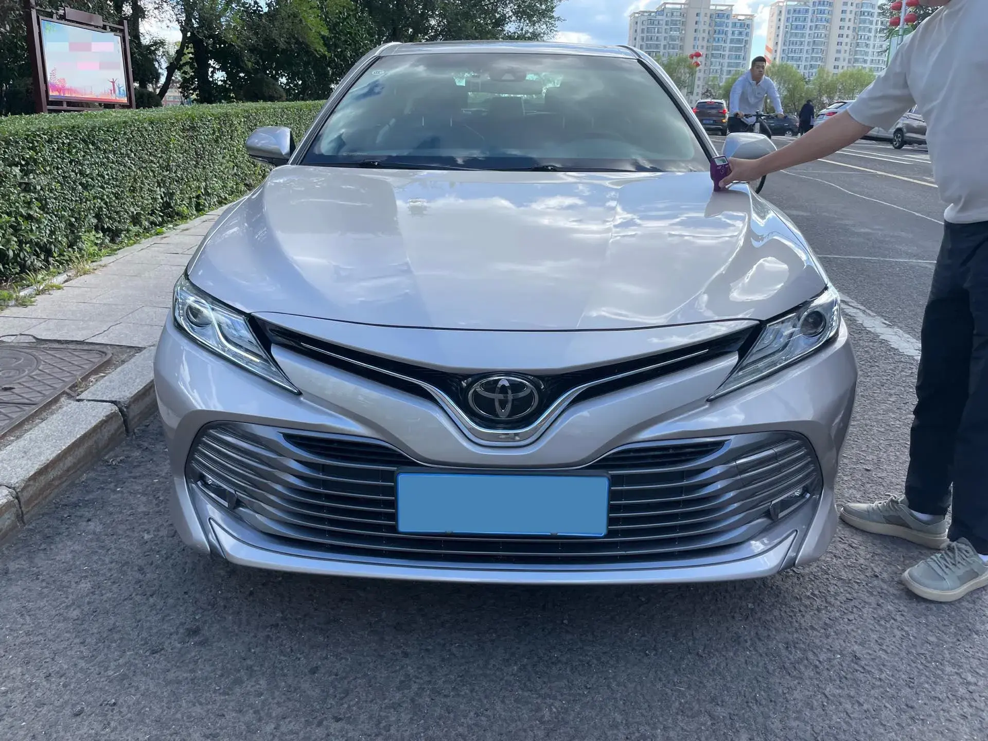 2021 TOYOTA CAMRY thumbnail 3