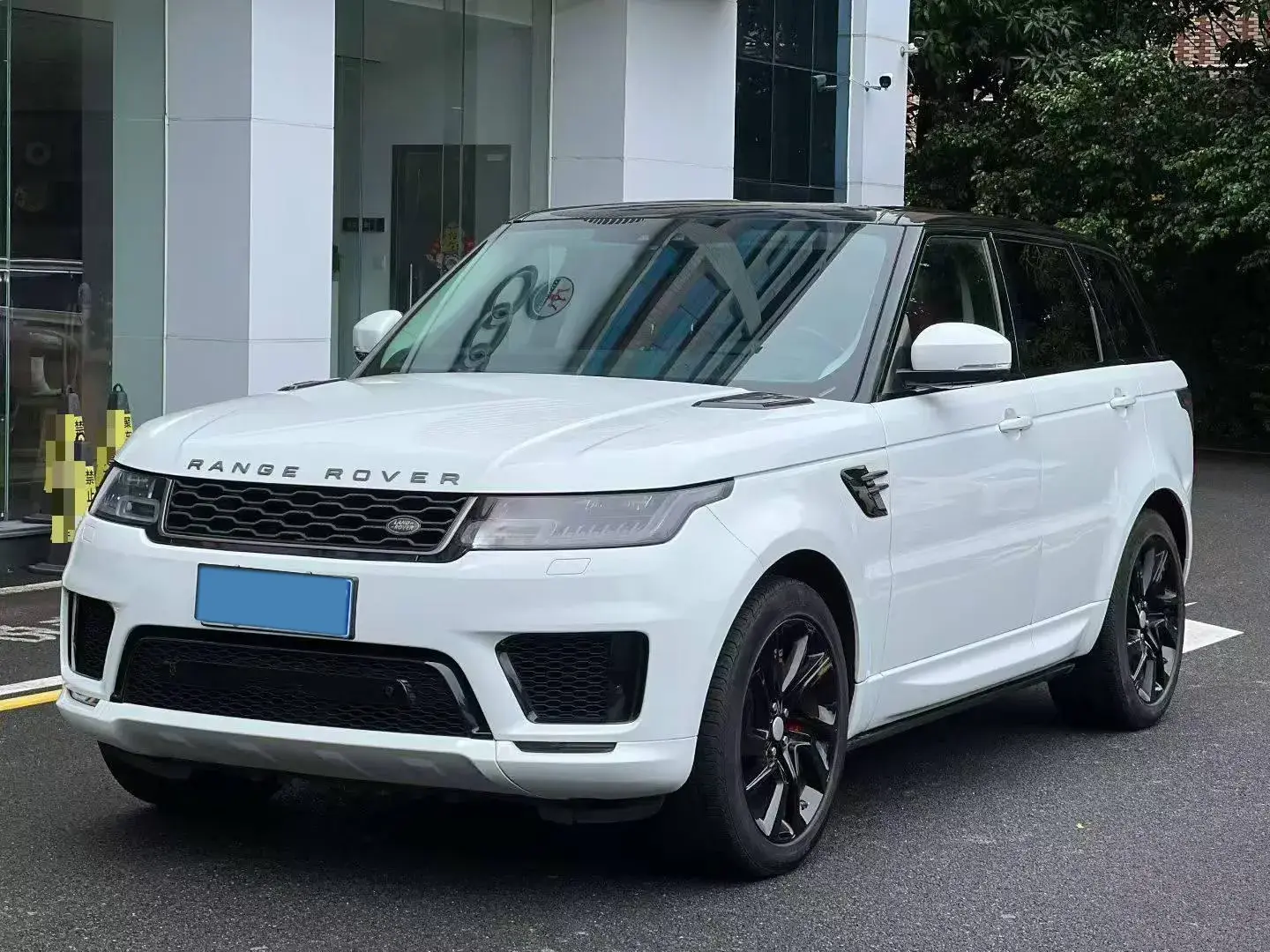 2018 LAND ROVER view 1