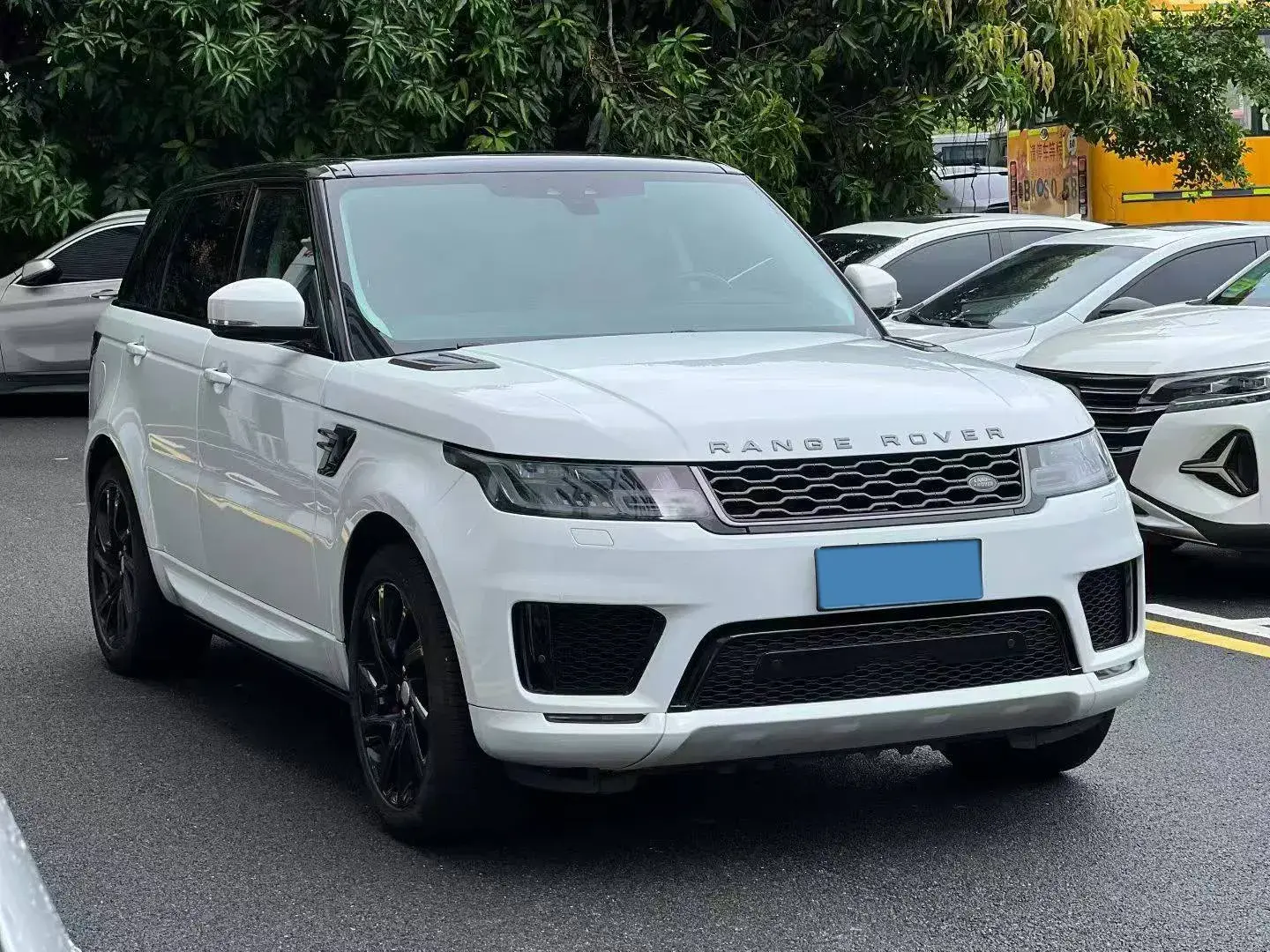 2018 LAND ROVER thumbnail 3