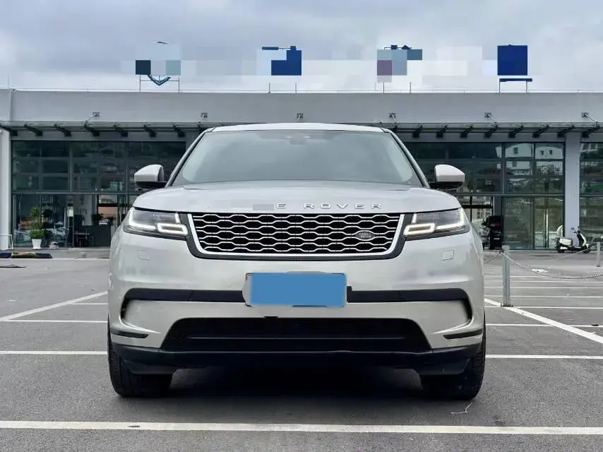 2018 LAND ROVER thumbnail 2