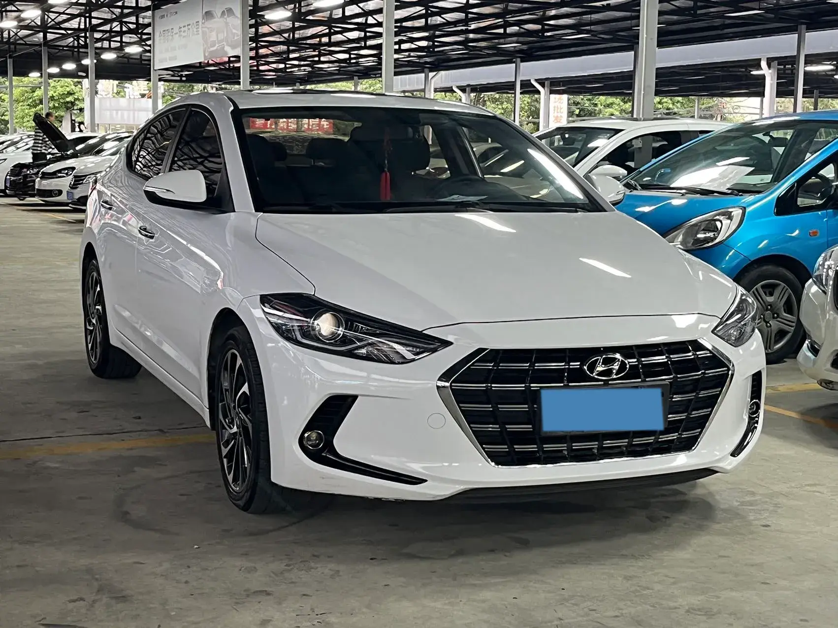 2019 HYUNDAI ELANTRA thumbnail 2