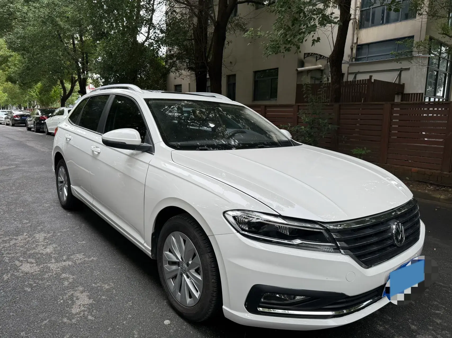 2018 VOLKSWAGEN LAVIDA thumbnail 3