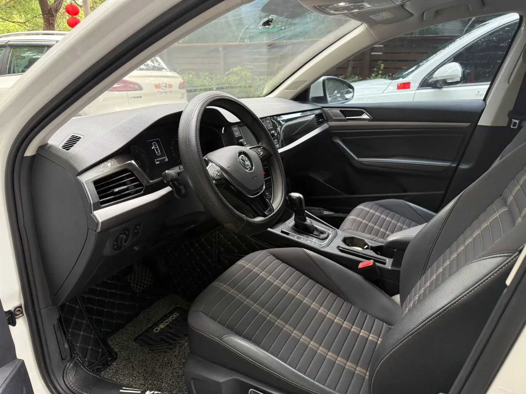 2018 VOLKSWAGEN LAVIDA thumbnail 4