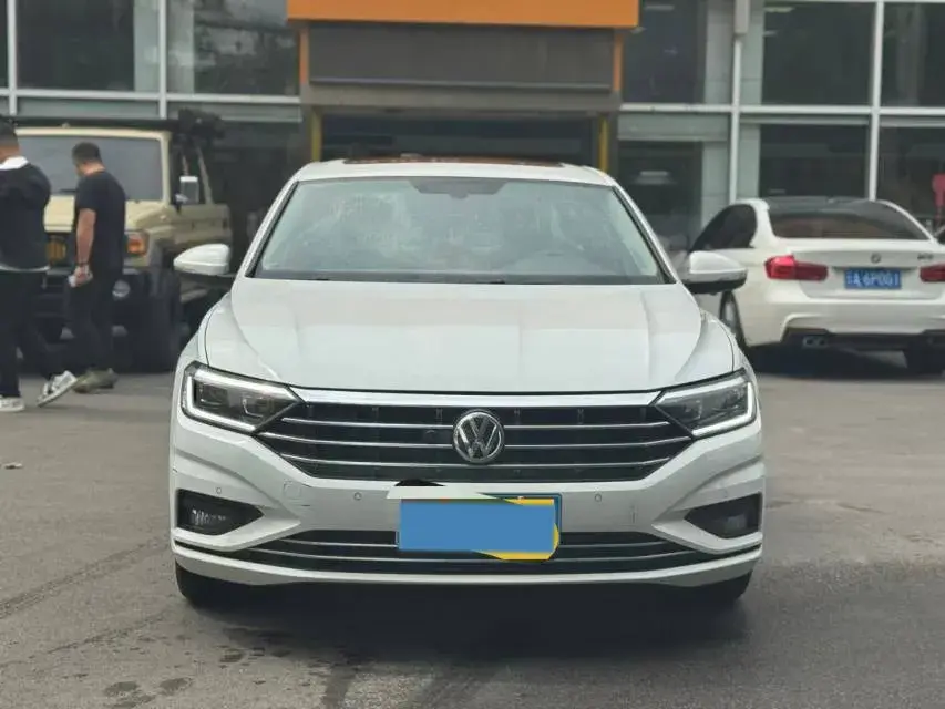 2020 VOLKSWAGEN SAGITAR thumbnail 2