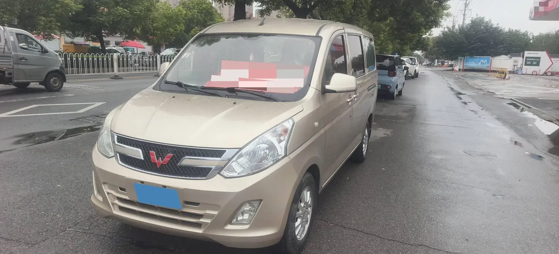 2016 WuLing RongGuang V 1.2L 88HP L4 5MT