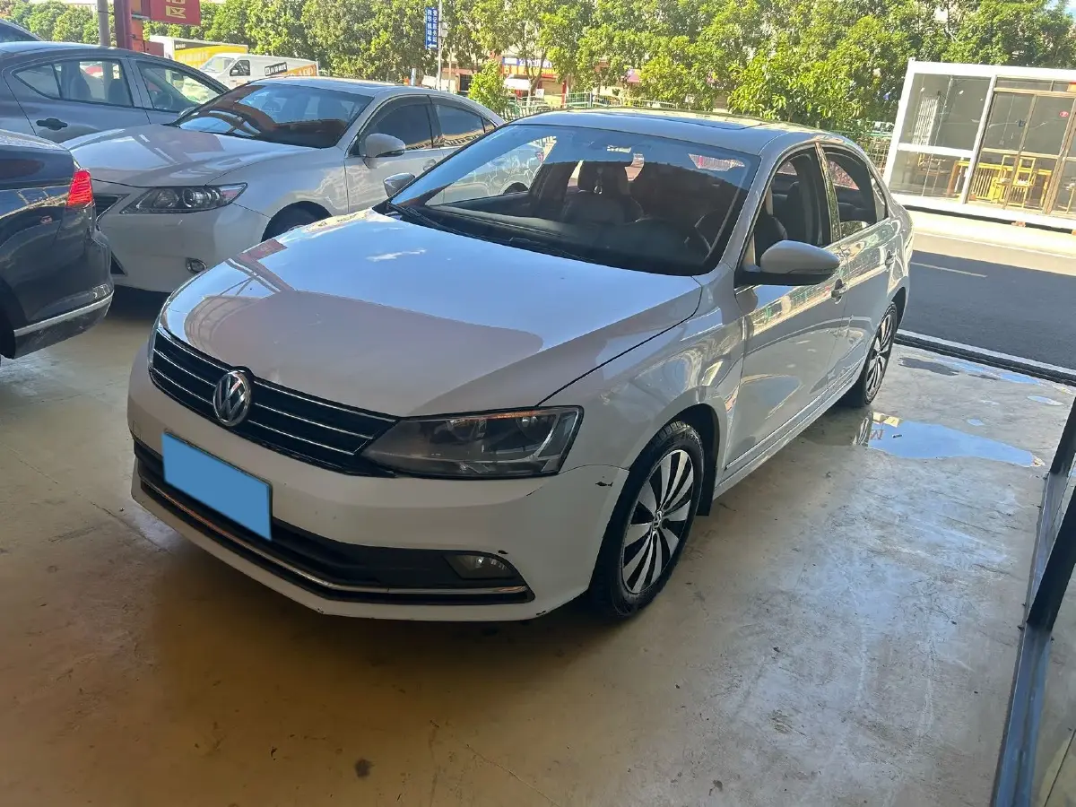 2018 Volkswagen Sagitar 1.6L 110HP L4 6AT