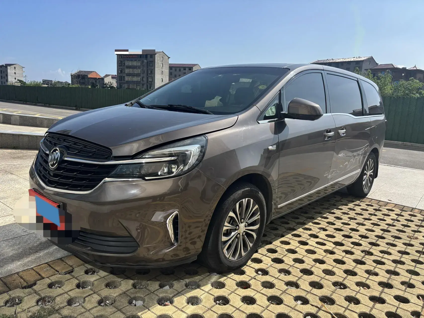 2021 BUICK GL8 view 1