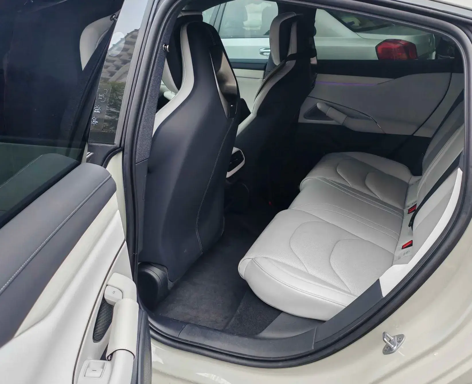 2024 MI SU7 thumbnail 4