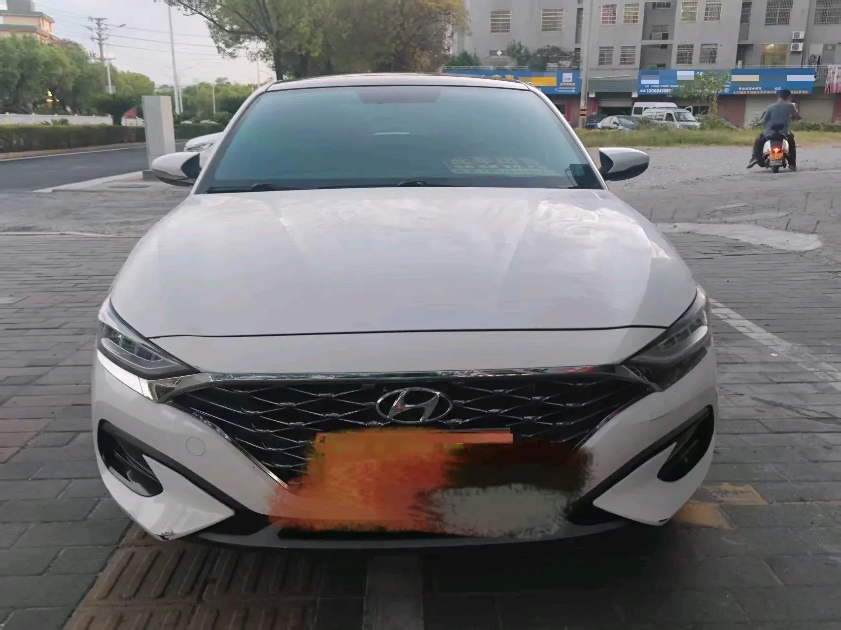 2019 HYUNDAI LA thumbnail 2